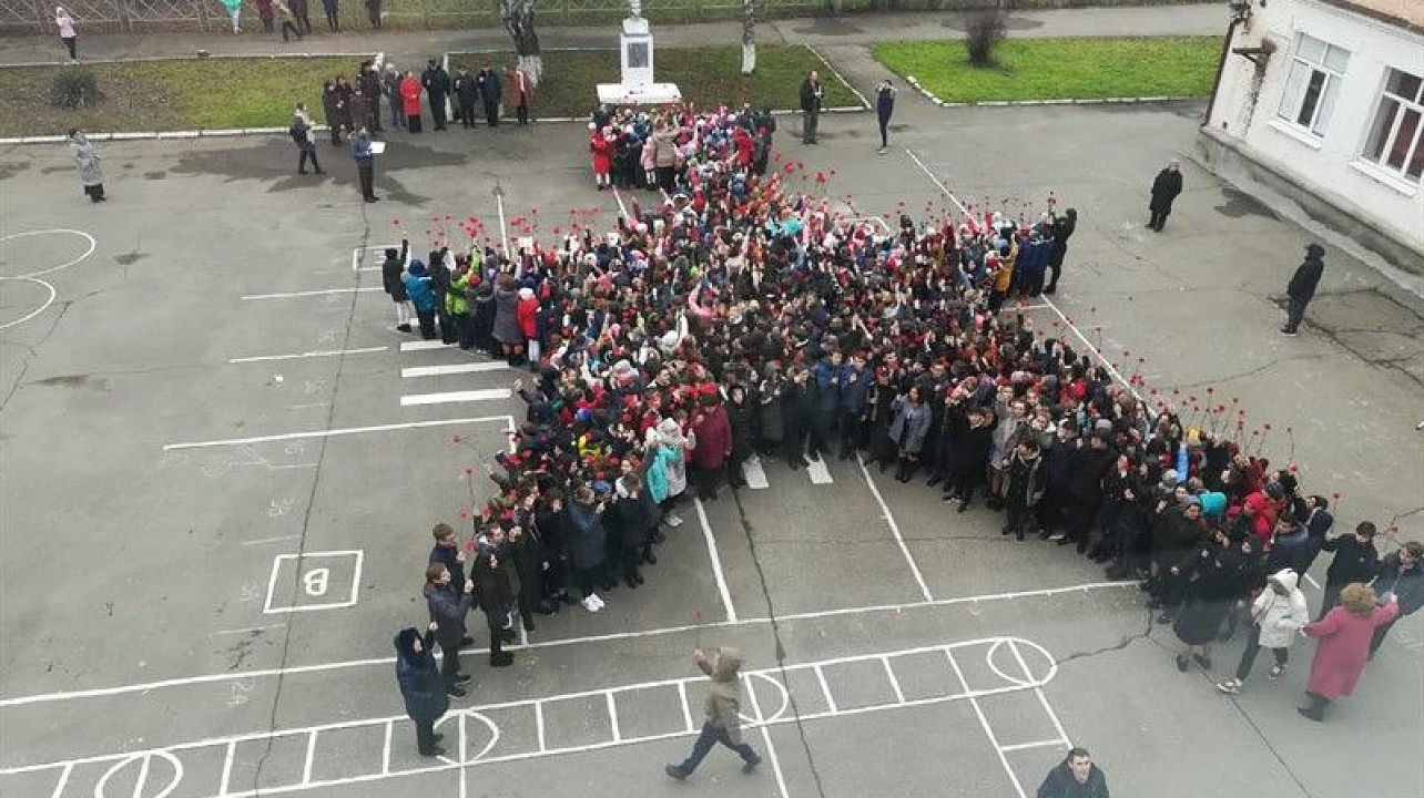 Школа № 14 имени Героя Советского Союза Александра Матвеевича Матросова присоединилась к проекту «Парта Героя».jpg