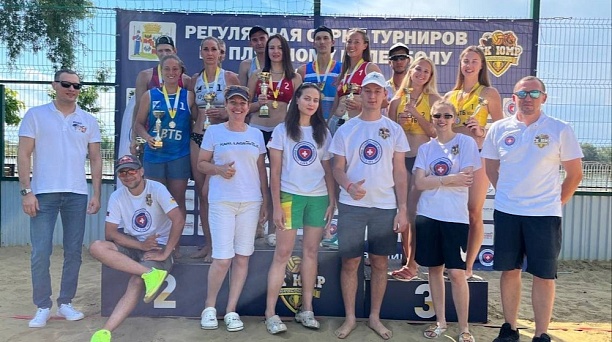В Краснодаре определили победителей и призёров третьего этапа турнира по пляжному волейболу