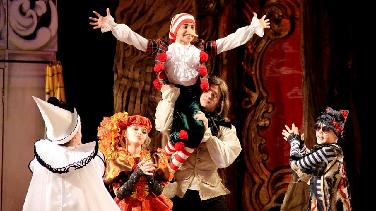 В Западном округе состоялся благотворительный спектакль