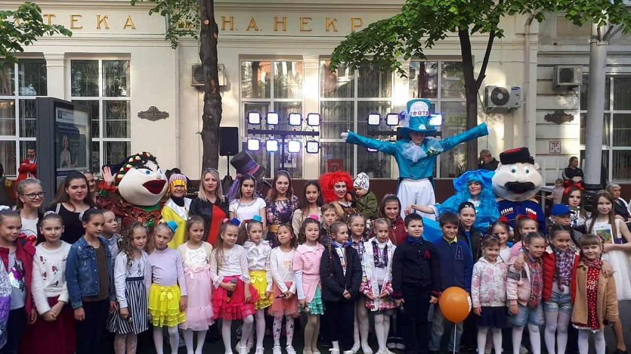 В библиотеке Западного округа прошла театральная программа «Магия книги»