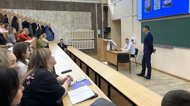 Рассказали студентам о работе органов МСУ