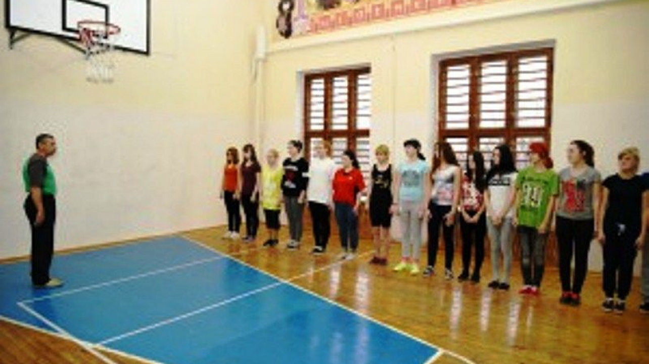 Студенты Краснодарского монтажного техникума участвуют в соревнованиях по бадминтону