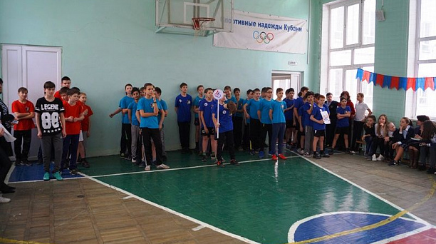 Военно-спортивные соревнования в школе № 10