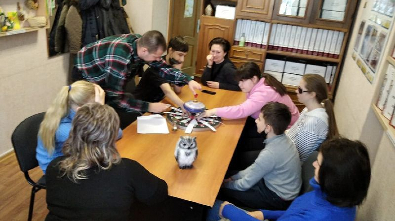 В общественной организации «ВОИ» Центрального округа прошла игра «Что? Где? Когда?»