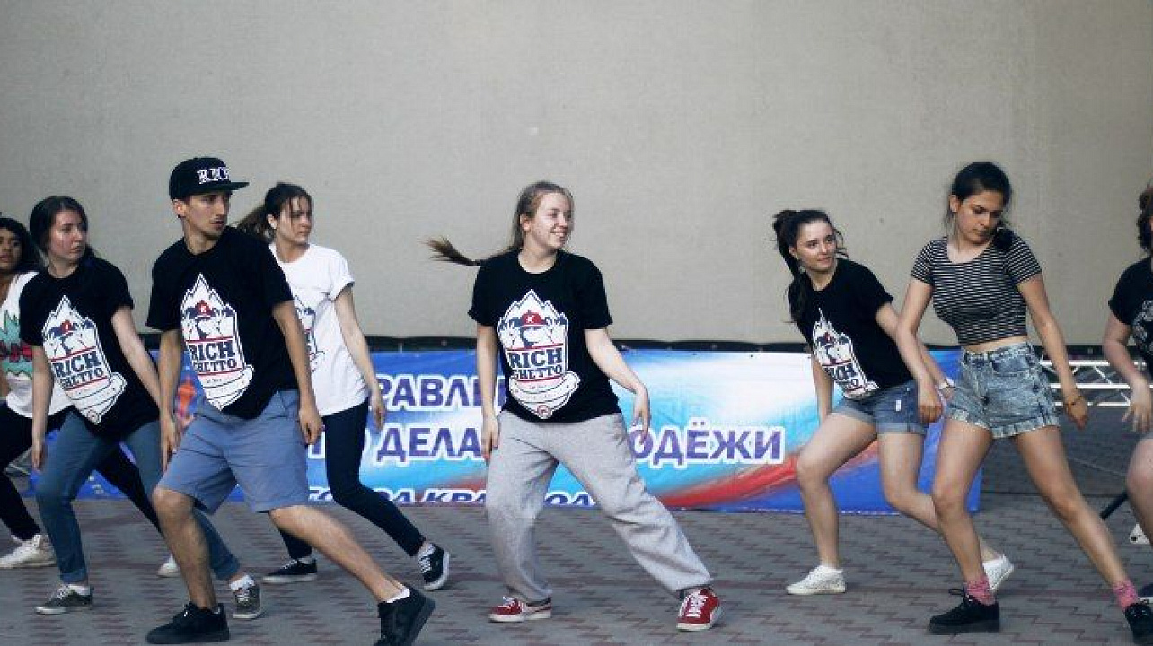 В Центральном округе состоялось открытие сезона «Кино нашего двора»