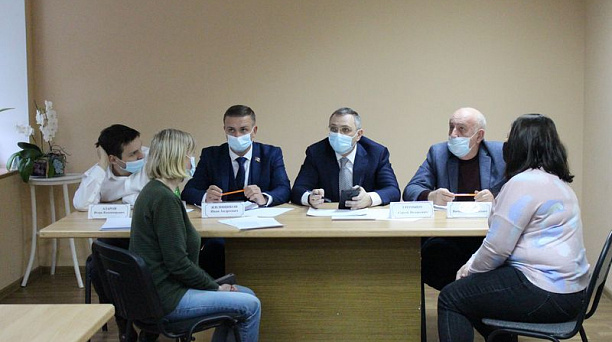 Первый заместитель главы администрации Центрального округа Сергей Громыко провел приём руководителей органов ТОС