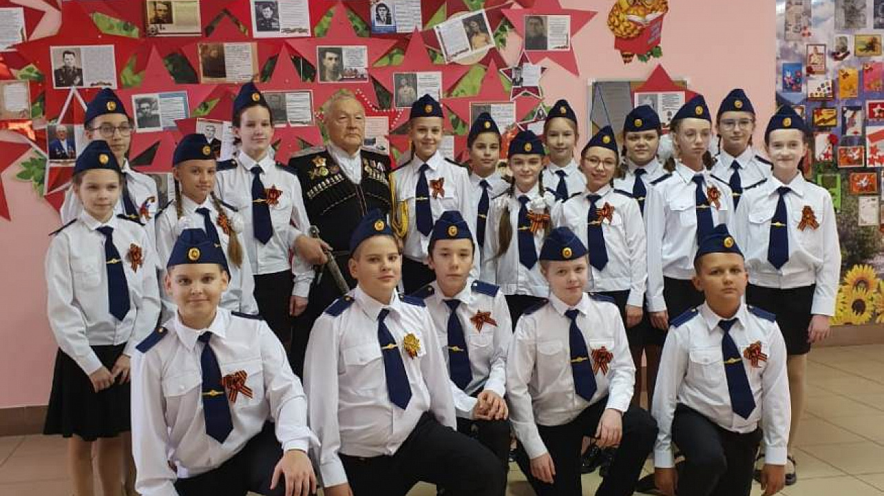 Ученики школы № 101 вступили в отряд «Юные Жуковцы»