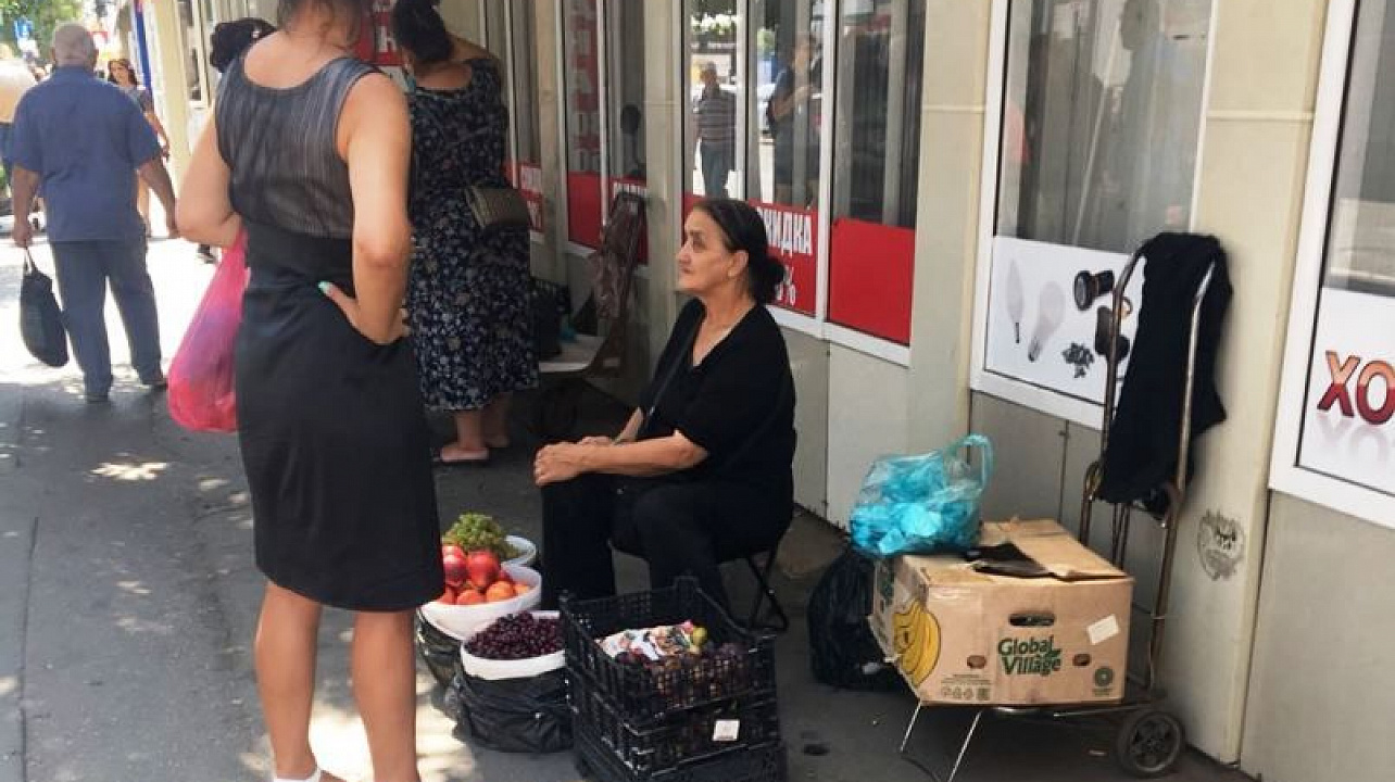 В Западном округе усилены меры по борьбе с нелегальной торговлей