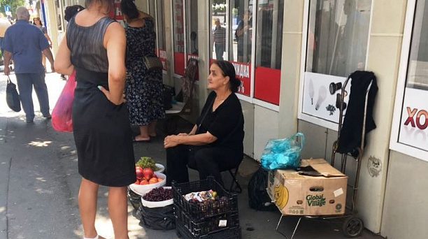 В Западном округе усилены меры по борьбе с нелегальной торговлей