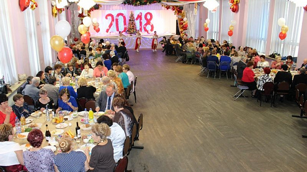 В Центральном округе состоялся  традиционный новогодний бал общественности