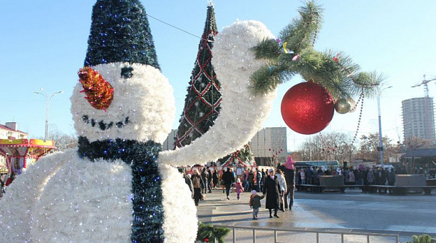 Западный округ рассказал горожанам «Снежную историю»