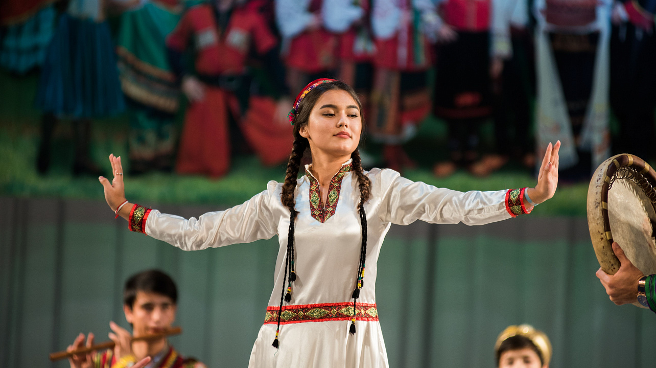 С аншлагом прошёл в Краснодаре традиционный фестиваль национальных культур (7).jpg