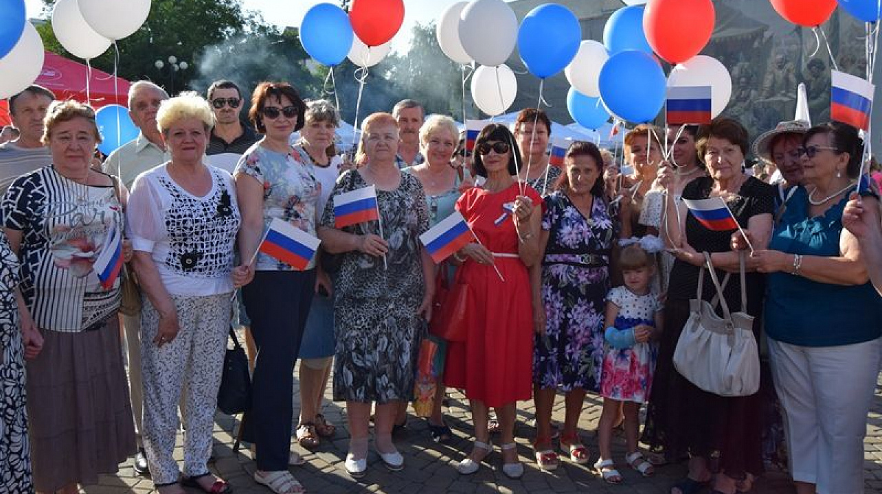 Жители Центрального округа приняли участие в праздновании Дня России