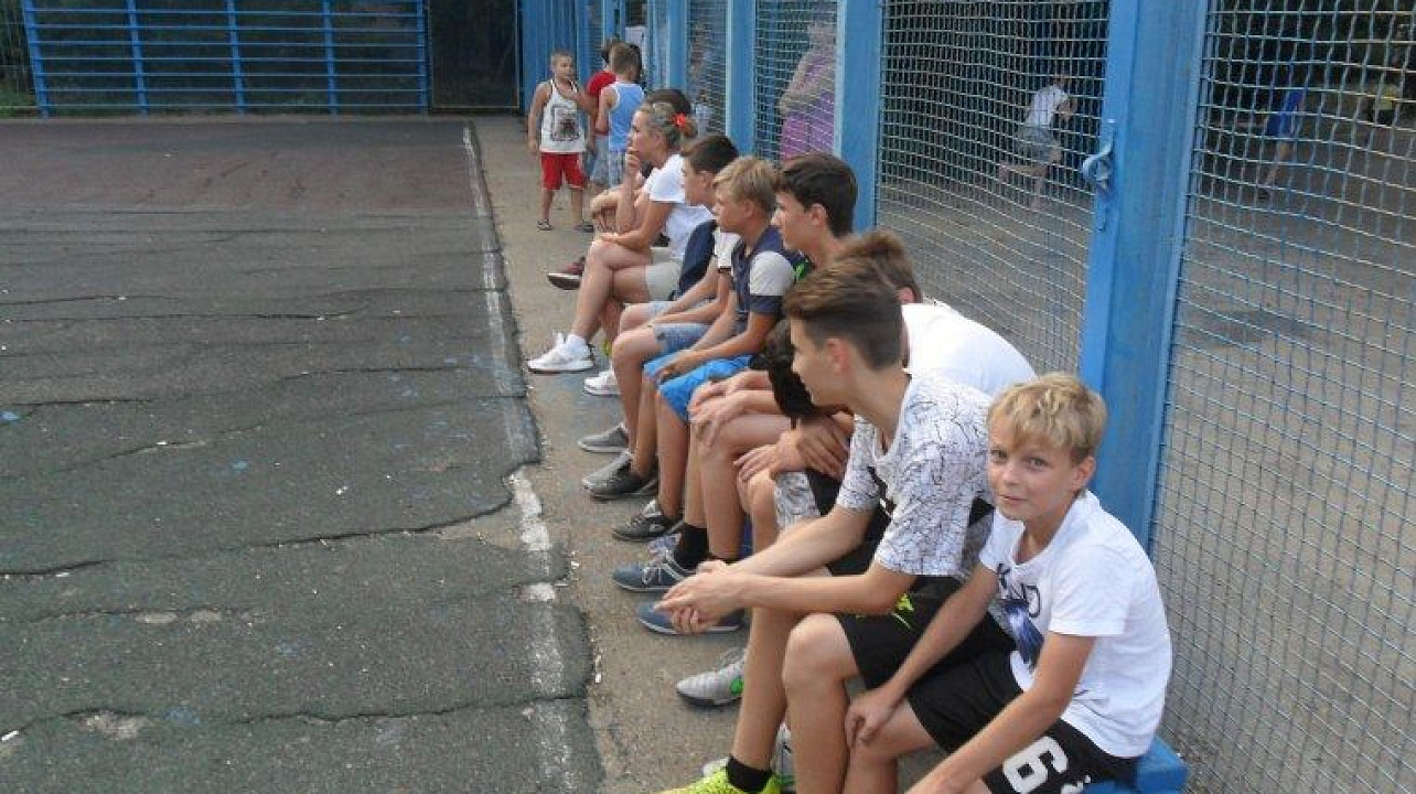 В Центральном округе проходит летний турнир по мини-футболу