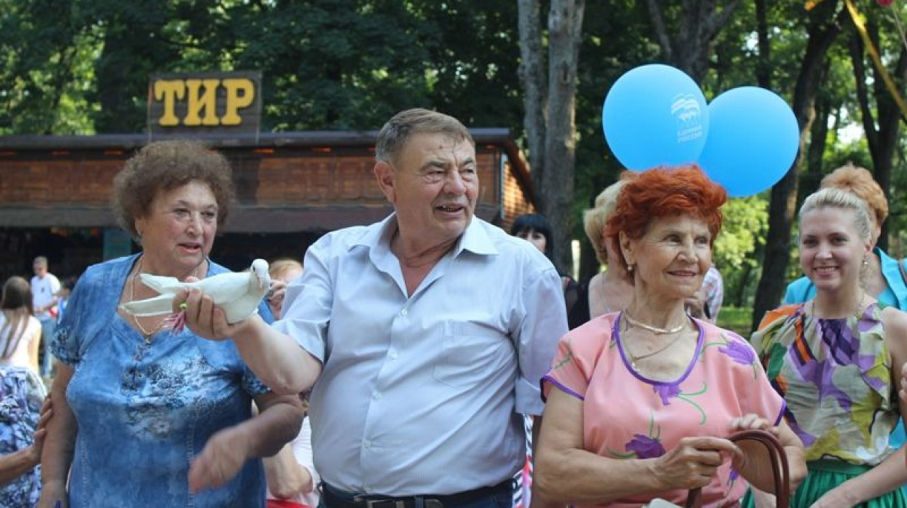 Центральный округ отметил Всероссийский день семьи, любви и верности