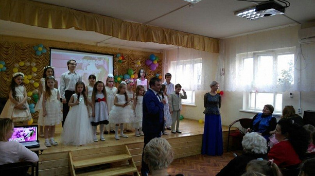 Для жителей Западного округа прошел праздничный концерт