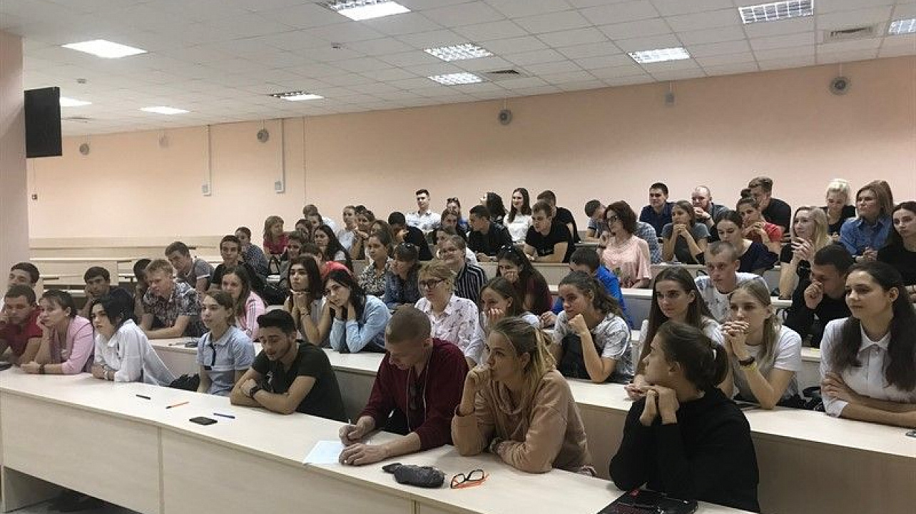 «Край милосердия» провел семинар по социальной адаптации детей с особенностями развития для студентов Университета физкультуры.jpg