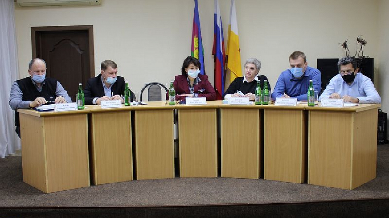 В администрации Центрального округа состоялось совещание с представителями торговых центров и ярмарок