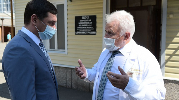 Глава Краснодара поздравил с профессиональным праздником коллектив городской клинической больницы № 1