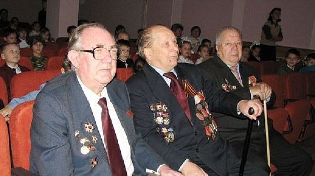 Подвести итоги, обсудить планы