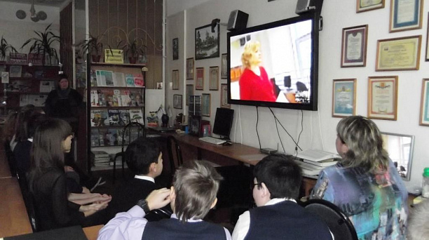 Шестиклассники прикубанской школы №71 провели телемост со сверстниками из Санкт-Петербурга