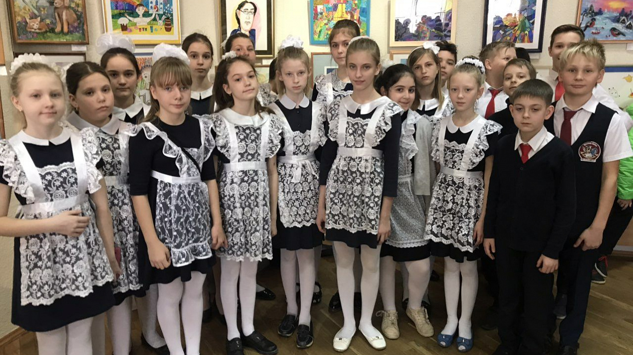 Школьники Западного округа побывали на выставке