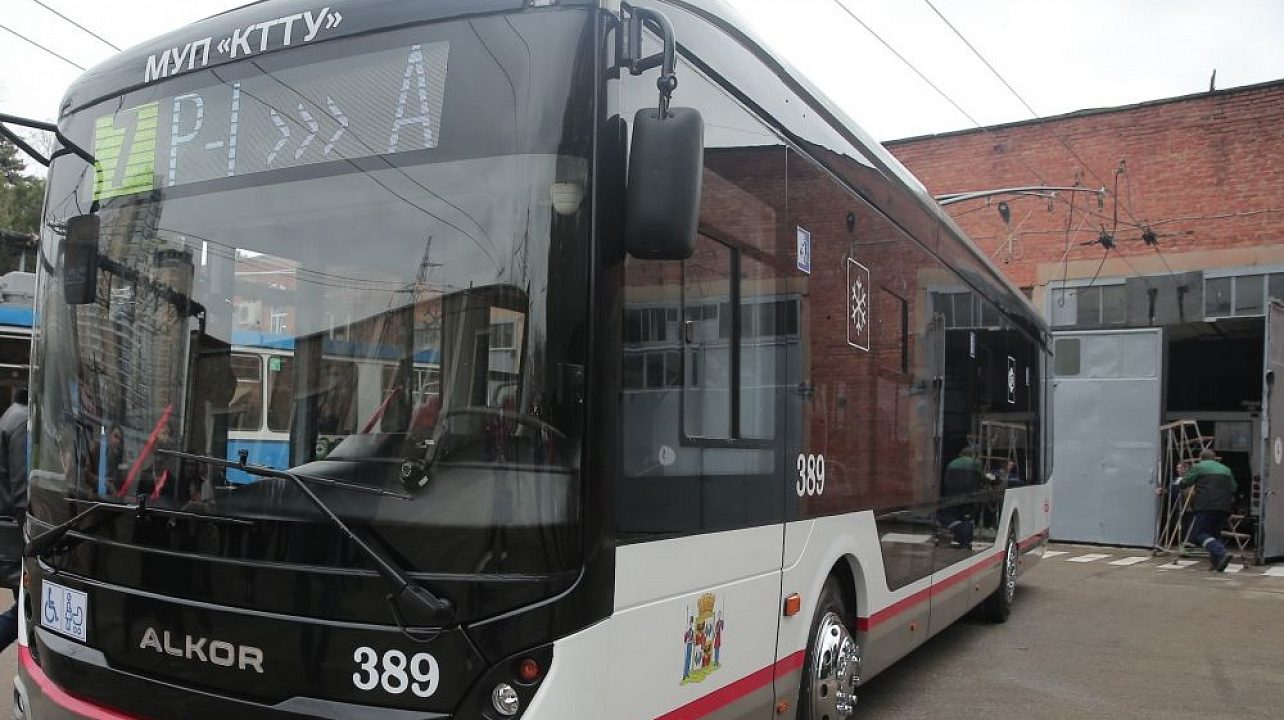В Краснодаре завершили сборку первого троллейбуса