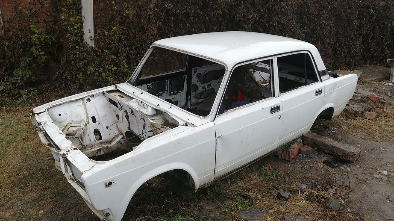 В Западном округе продолжают выявлять брошенный автотранспорт