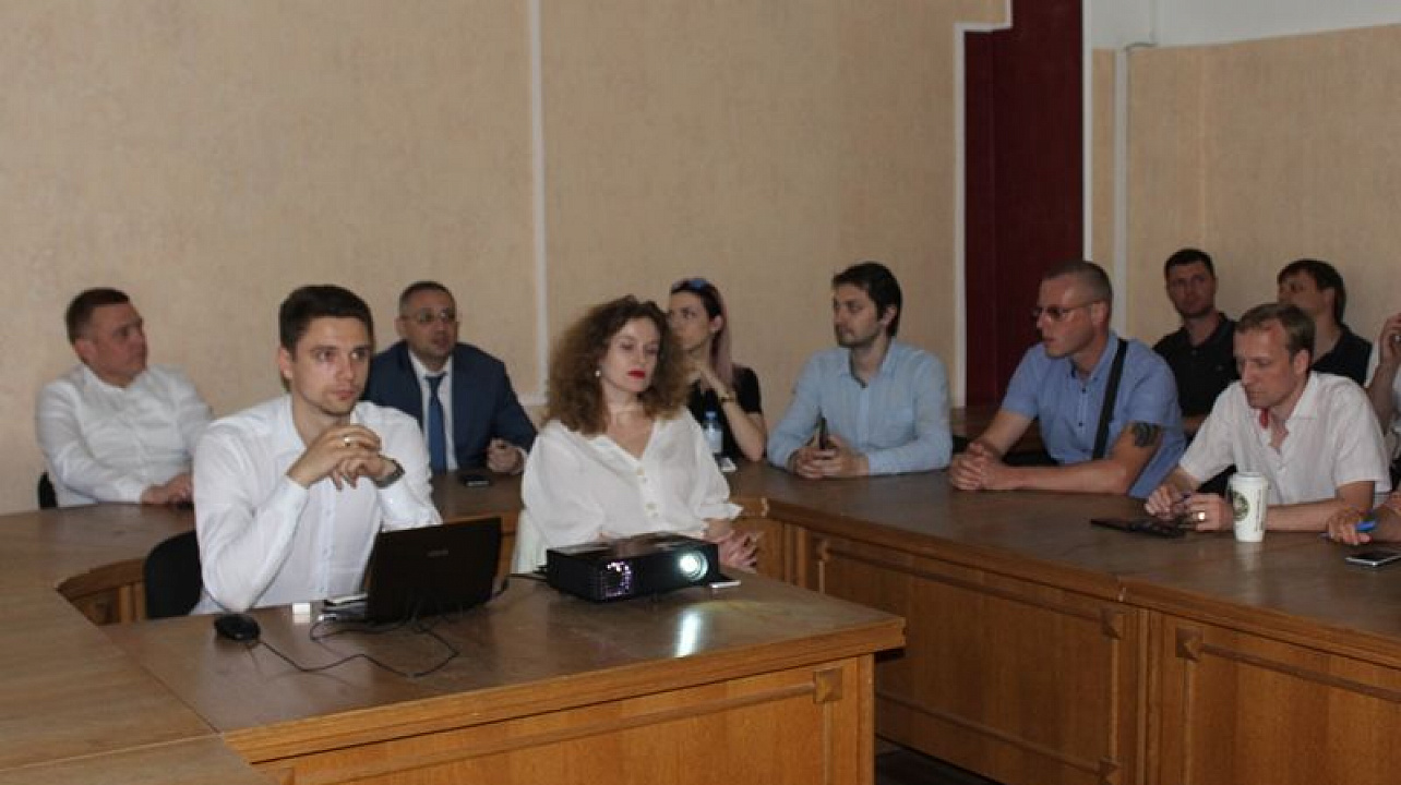 В Центральном округе состоялось совещание по наружной рекламе