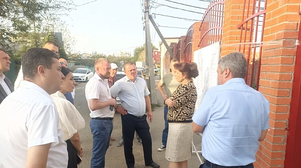 В Центральном округе обсудили строительство ливневой канализации по 1-му проезду Айвазовского