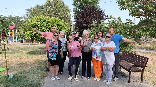 Активисты ТОС организовали спортивно-оздоровительную зарядку в сквере Петровский
