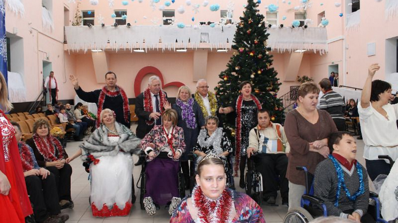 Новогодний бал прошел в общественной организации "Д.О.М.".jpg