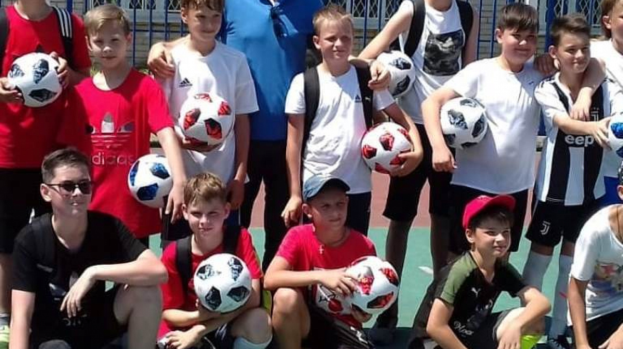 В гимназии № 54 прошел турнир по мини-футболу