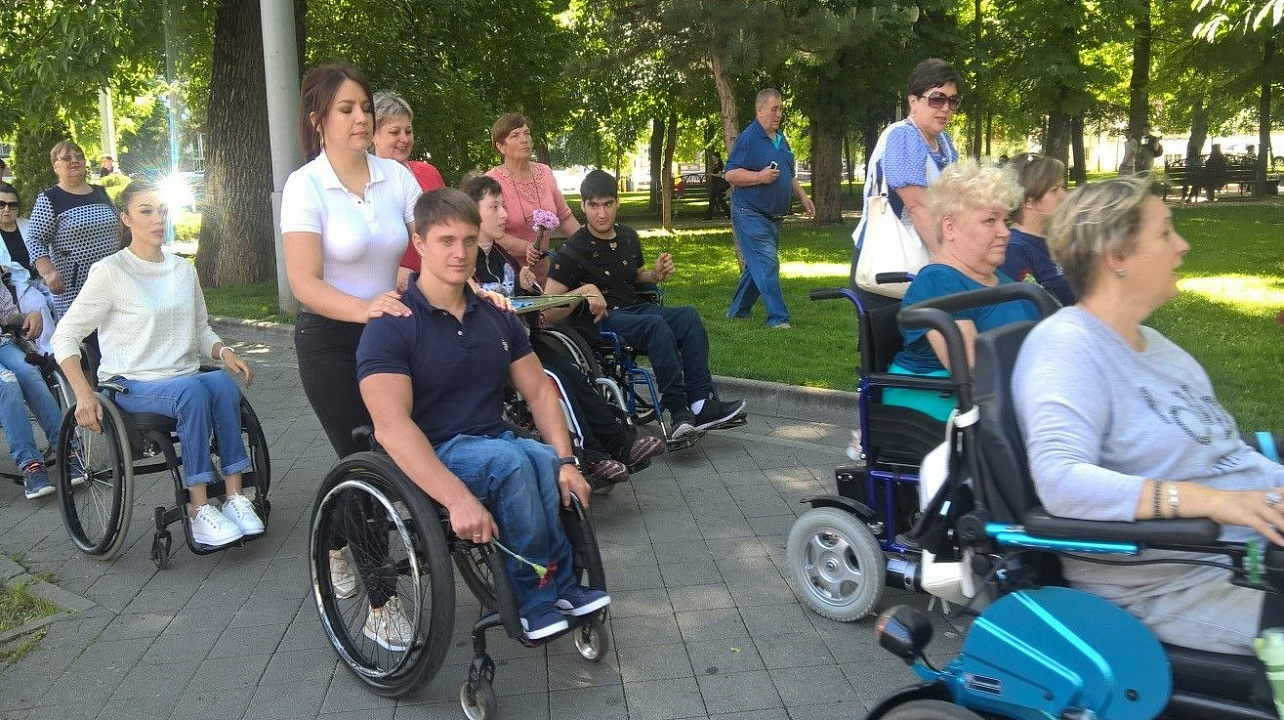 Ежегодный марафон инвалидов-колясочников прошёл в Краснодаре