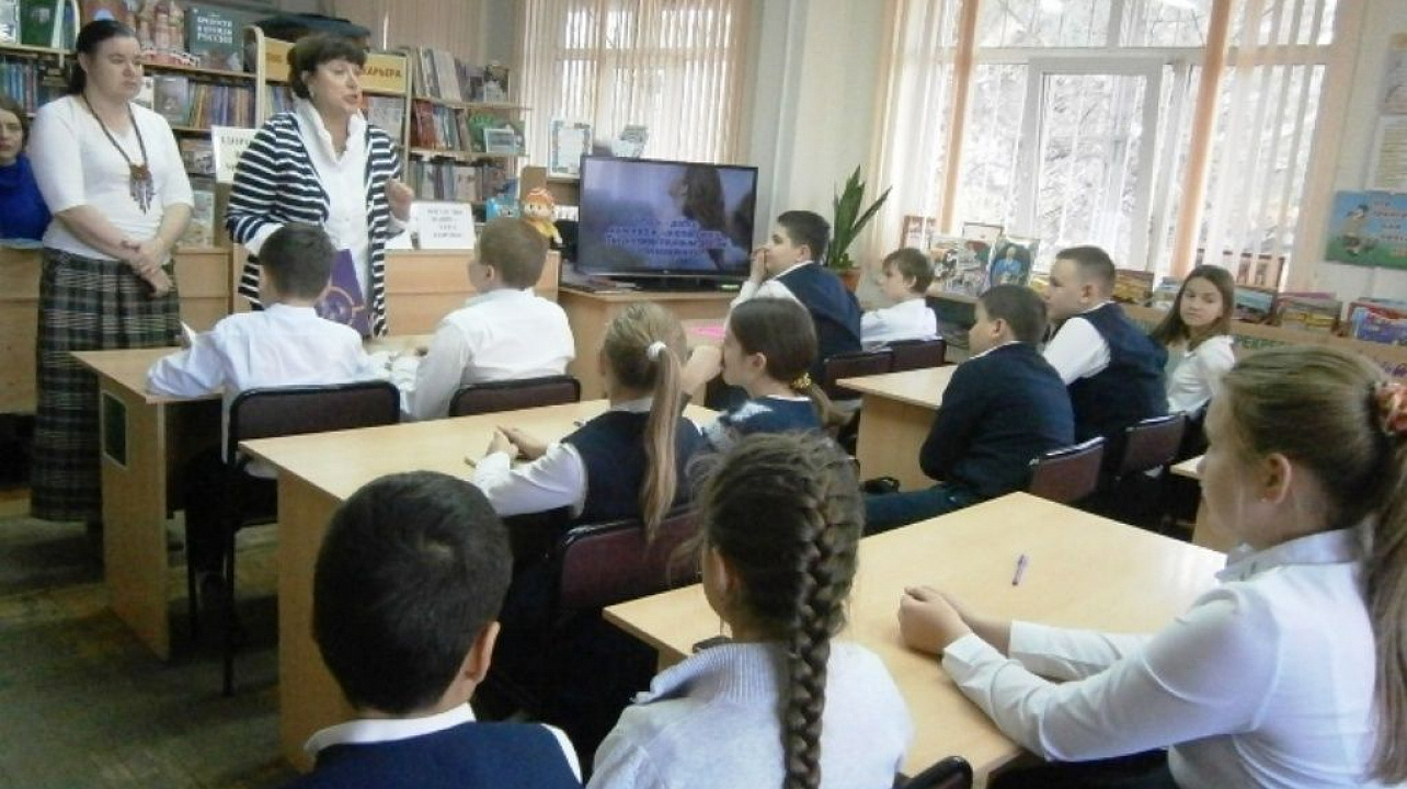 В библиотеке Западного округа состоялась встреча со специалистом по социальной работе «Наркологического диспансера»