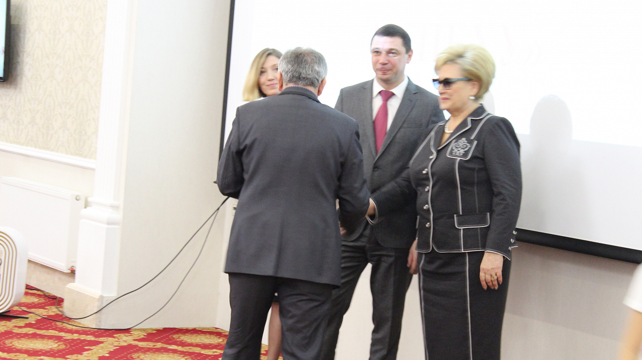 Спортивные итоги года подвели в Краснодаре. Атлетов и тренеров поблагодарил за достижения и поздравил с наступающим 2018 годом мэр Евгений Первышов. Часть 2.