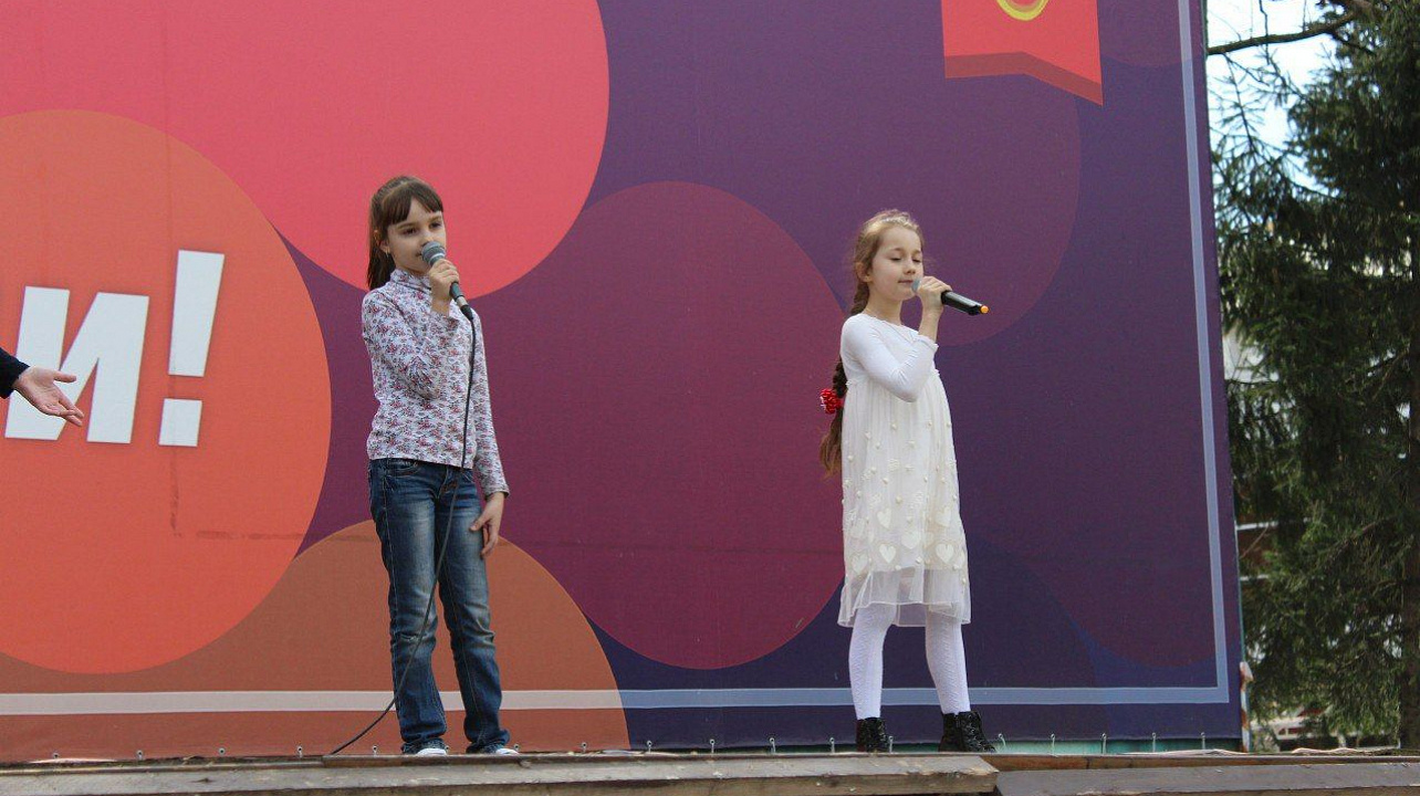 Молодежный Совет Западного округа провел праздничную программу, посвященную Дню смеха