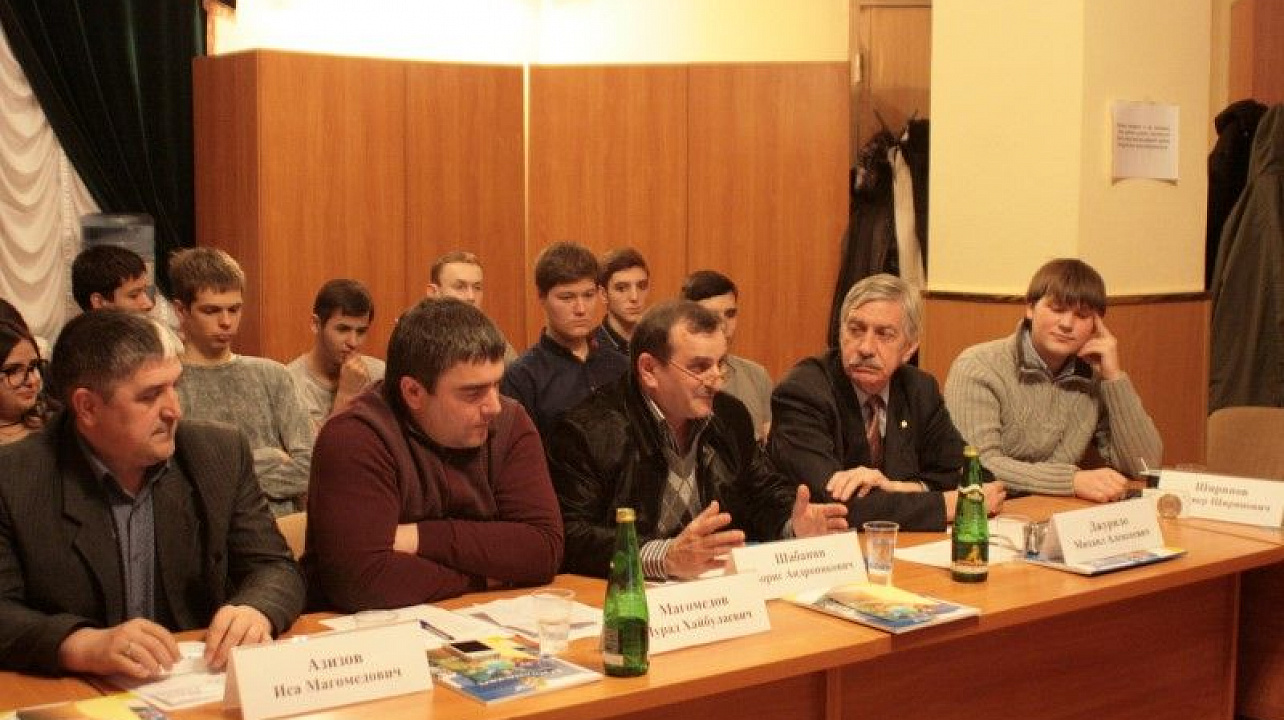 Заседание традиционного круглого стола посвятили Международному дню родного языка (7).JPG