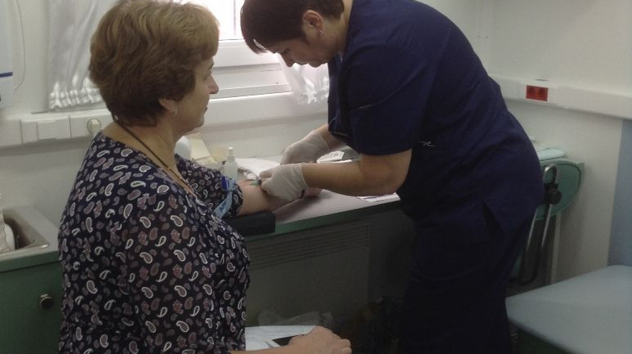 Жители Центрального округа прошли обследование в Мобильном центре Краевой клинической больницы №1 им. проф. С.В.Очаповского