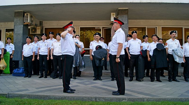 В Краснодаре прошёл строевой смотр казаков-дружинников