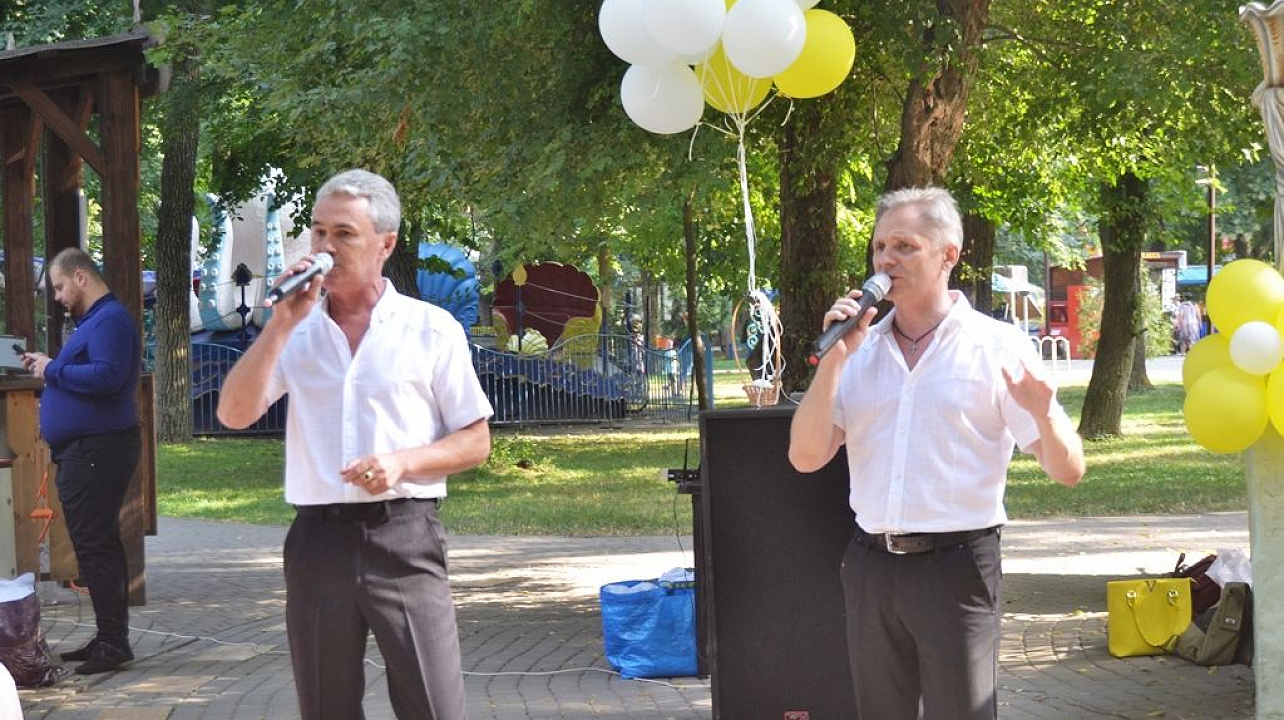 «В семейном кругу»