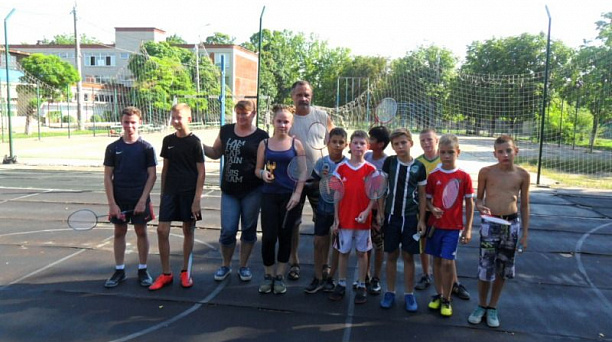 В Центральном внутригородском округе прошёл турнир по бадминтону среди детских дворовых команд