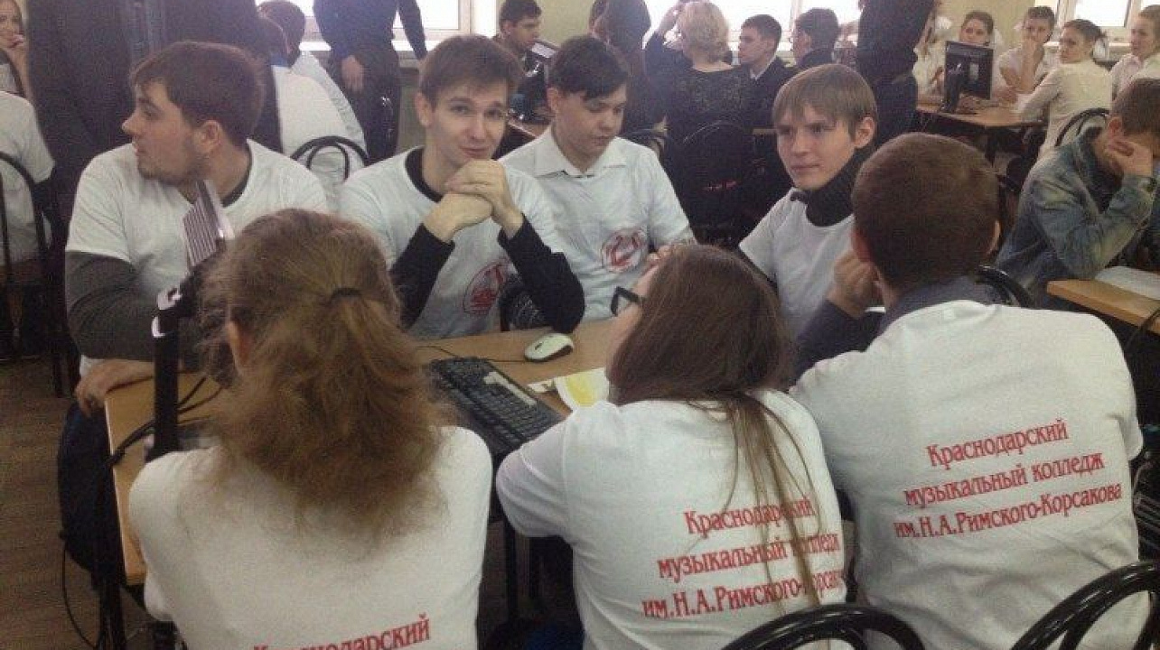 В колледже им. Римского-Корсакова прошел патриотический конкурс