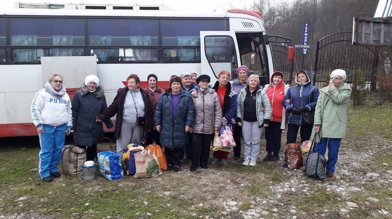 Жители поселка Индустриального побывали с экскурсией на термальных источниках
