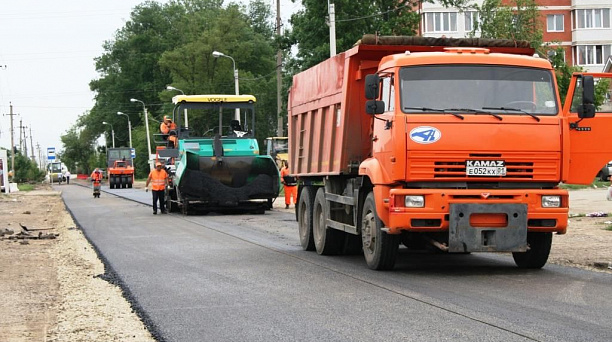 В Прикубанском округе ведется ремонт улицы Комарова