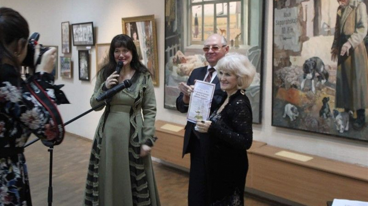 12 февраля 2018 года в Краснодарском краевом выставочном зале изобразительных искусств состоялось торжественное открытие выставки «Венок Победы».jpg