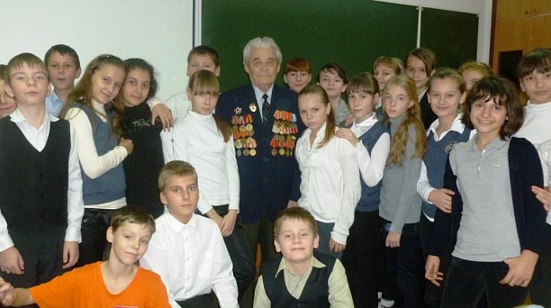 Учащиеся прикубанского лицея №64 подготовили радиолинейку к Дню снятия блокады Ленинграда