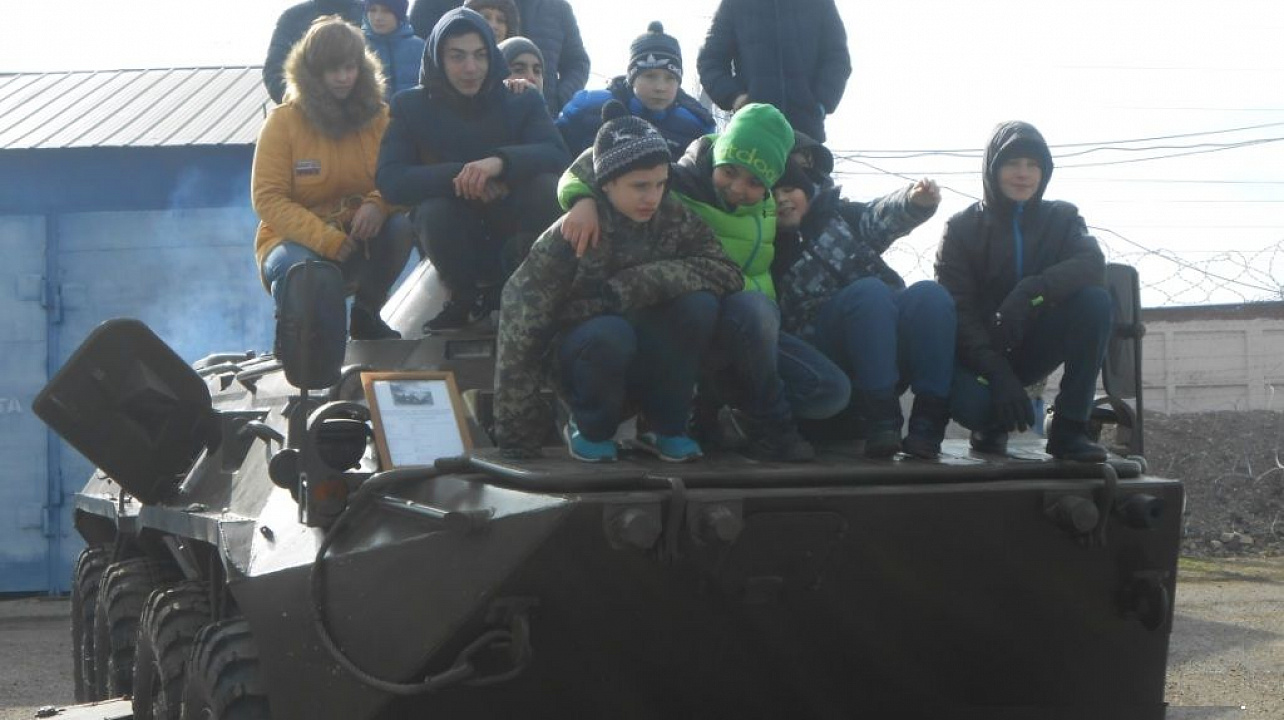 Юные боксеры Западного округа посетили ОМОН ГУ МВД России по Краснодарскому краю