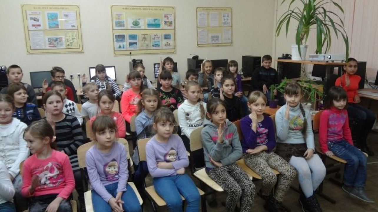 Детско-юношеский центр Западного округа провел патриотическую викторину