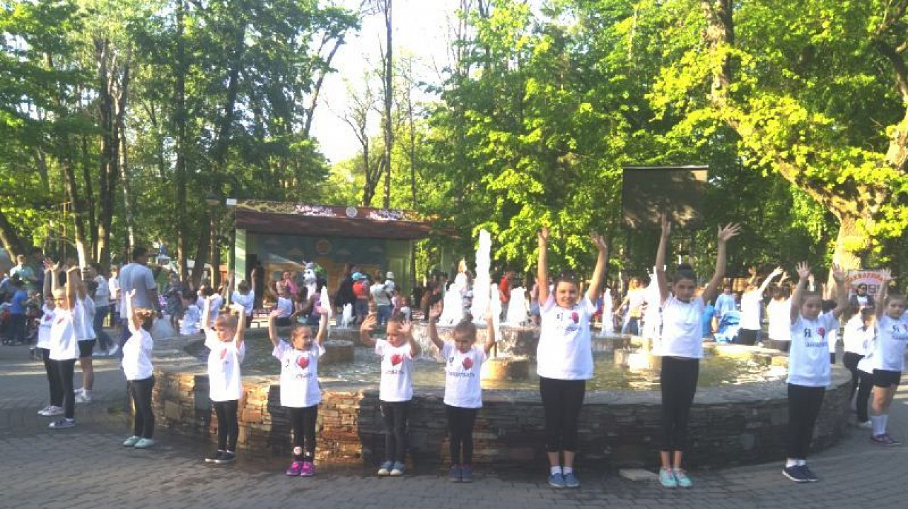 В Центральном округе торжественно открыли сезон фонтанов